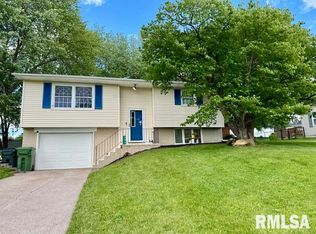 308 Bush St, Reynolds, IL 61279