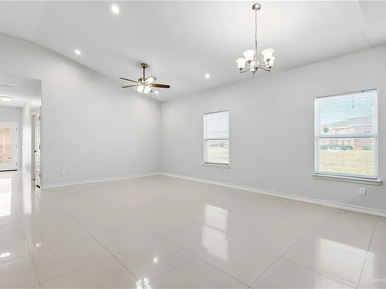 6306 Lancelot Dr — Photo 5