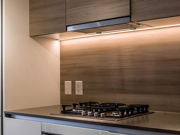 4th image of 908 Quayside Dr #1312