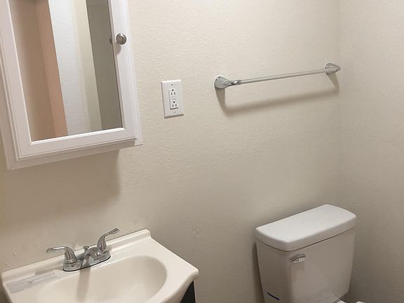 4th image of 133 E Main St #10571450