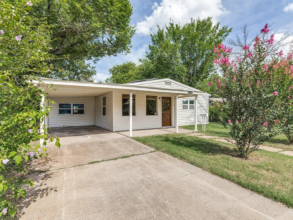 2810 Dogwood Park Dr