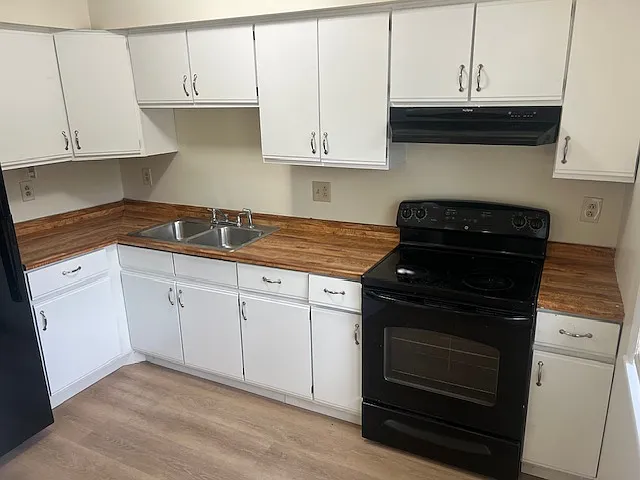 203 Western Ave #25 — Photo 10