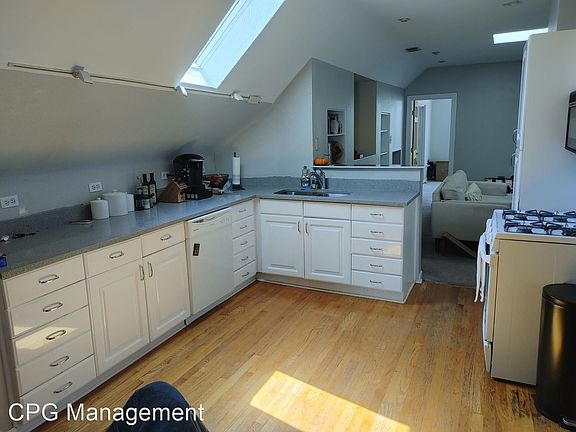 4th image of 2246 W Palmer St #3