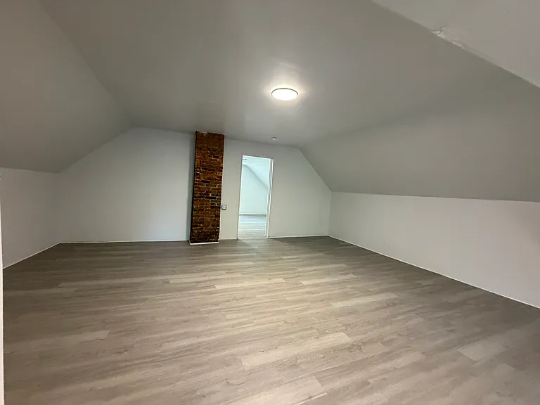 7009 Hecker Ave — Photo 44