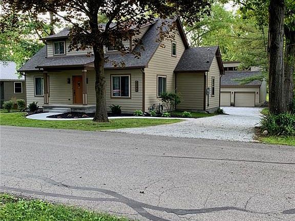 2nd image of 2772 W Lake Dr