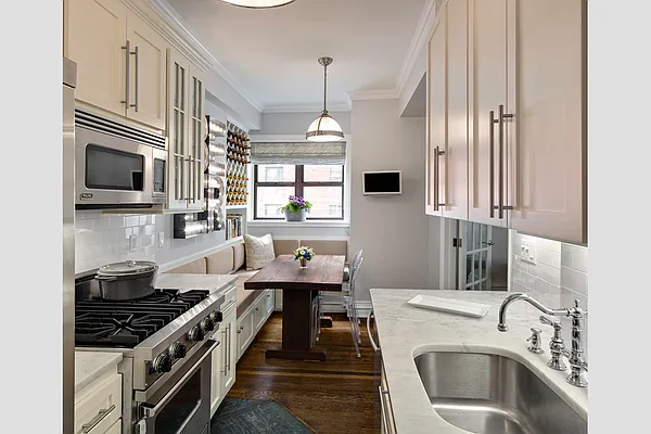 Sold by Stribling | media 33