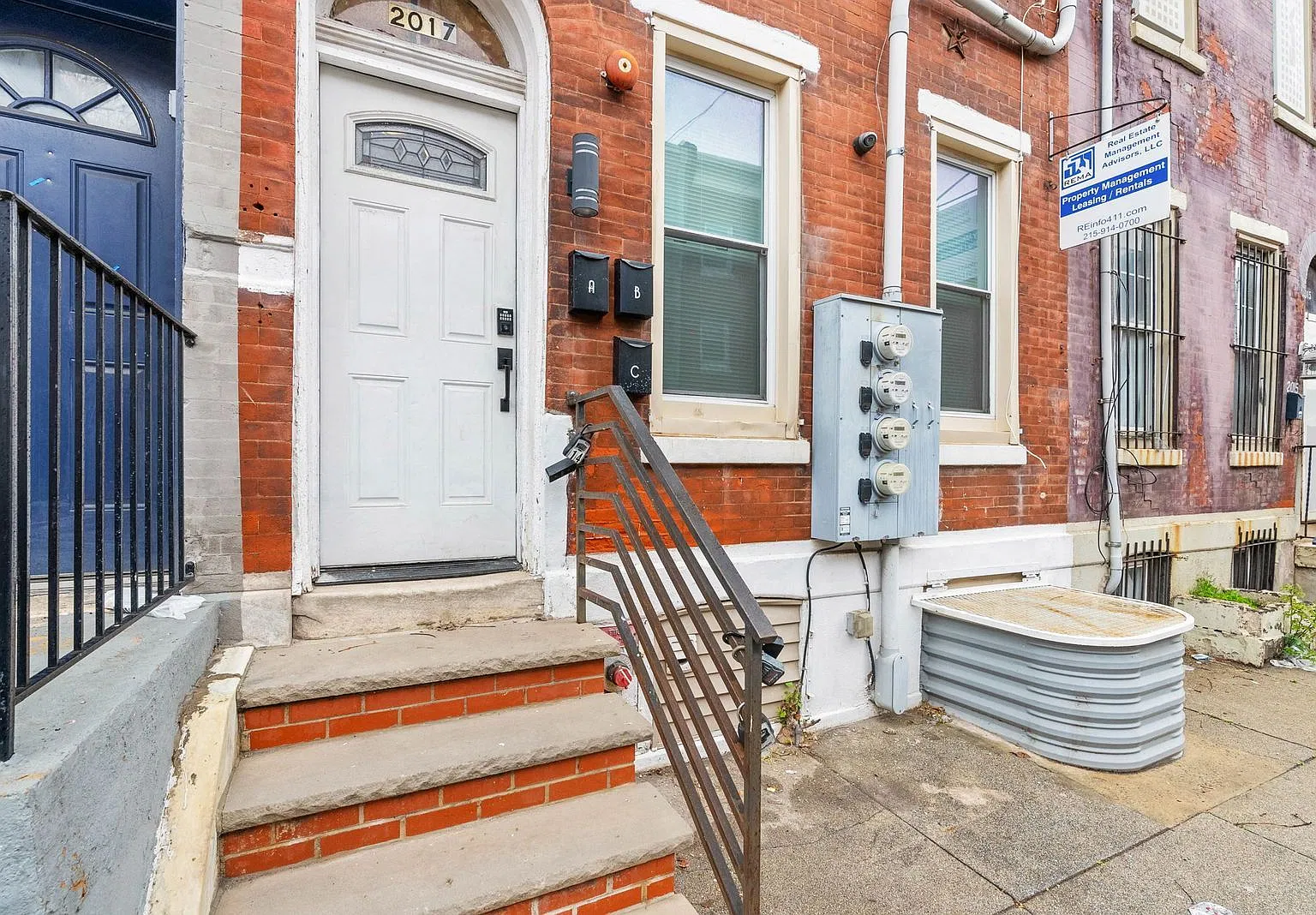 4 bed, 2.0 bath, $1,600 — Photo 2