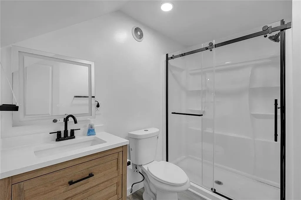 1 bed, 1.0 bath, 620 sqft, $1,300 — Photo 4