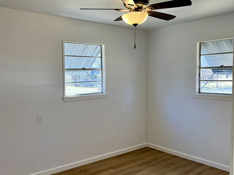 125 Murdock St — Photo 15