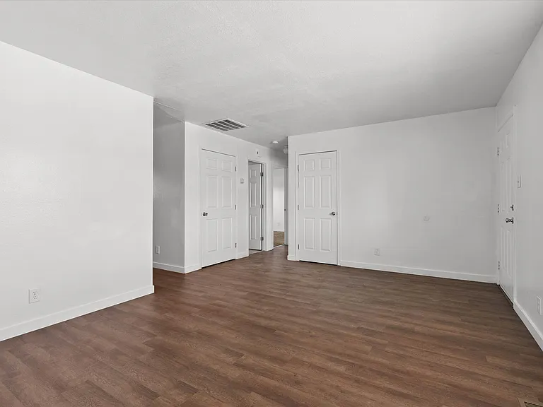 3255 Neil Rd #B — Photo 26