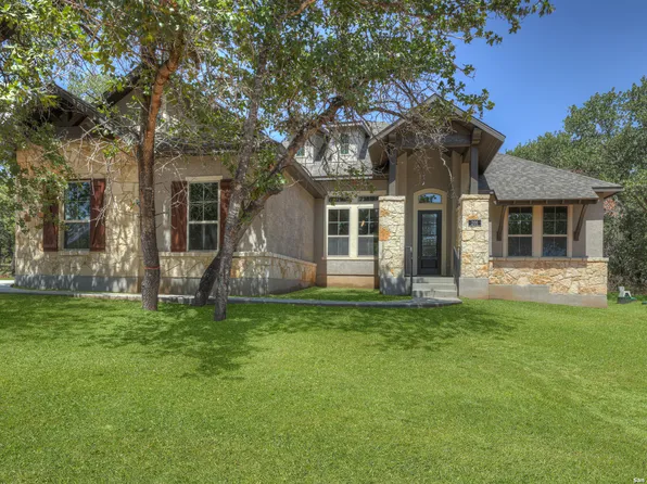 201 Timber Place, La Vernia, TX 78121