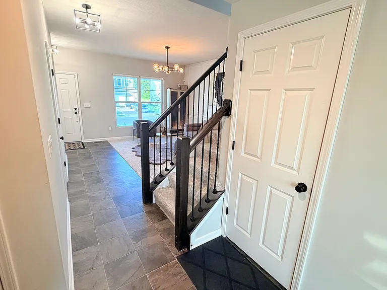 8951 Philmont Curve Dr — Photo 9