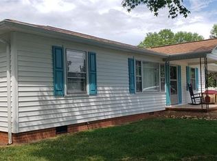 2338 15th Ave SW, Hickory, NC 28602