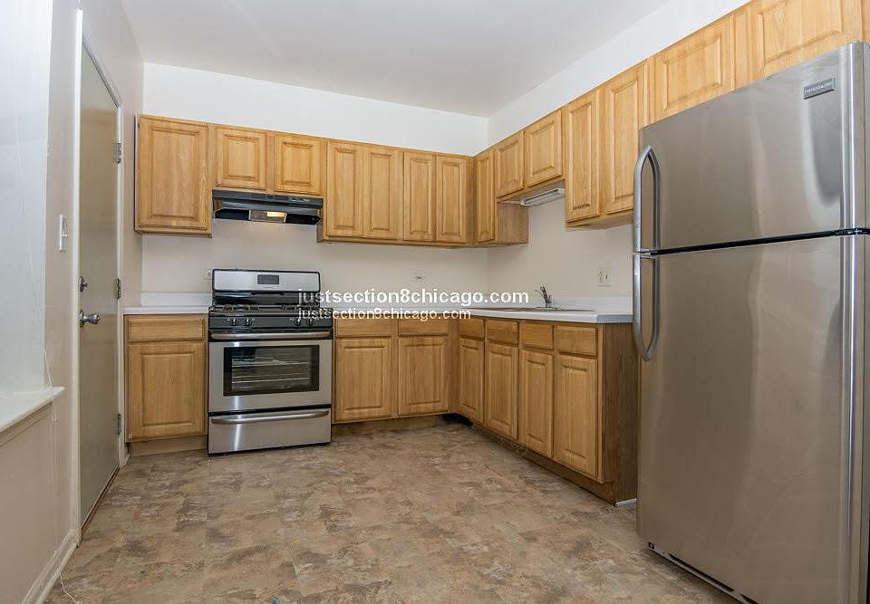 1st image of 8015 S Vernon Ave APT 3B