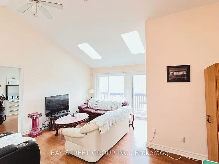66 Maple Ave #301 — Photo 11