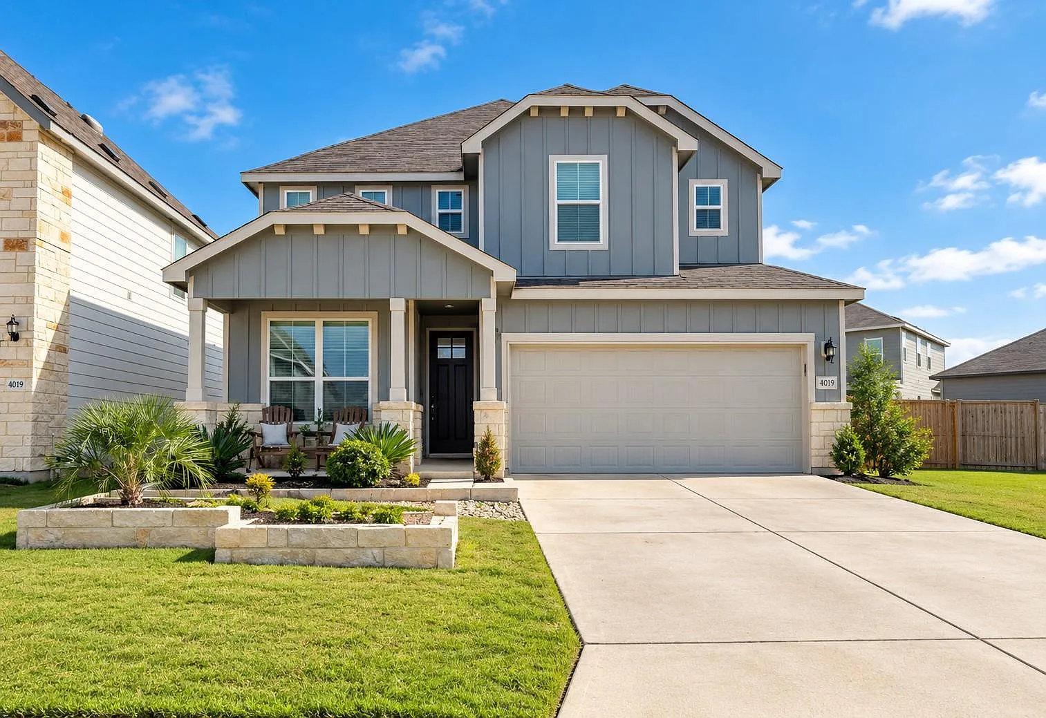 4 bed, 3.0 bath, 2411 sqft, $1,995 — Photo 1