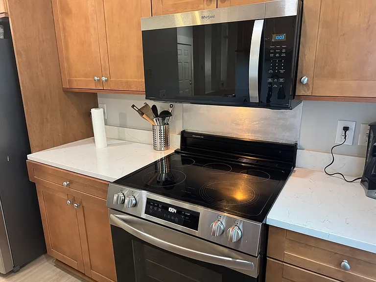 20 Linwood St #1 — Photo 10