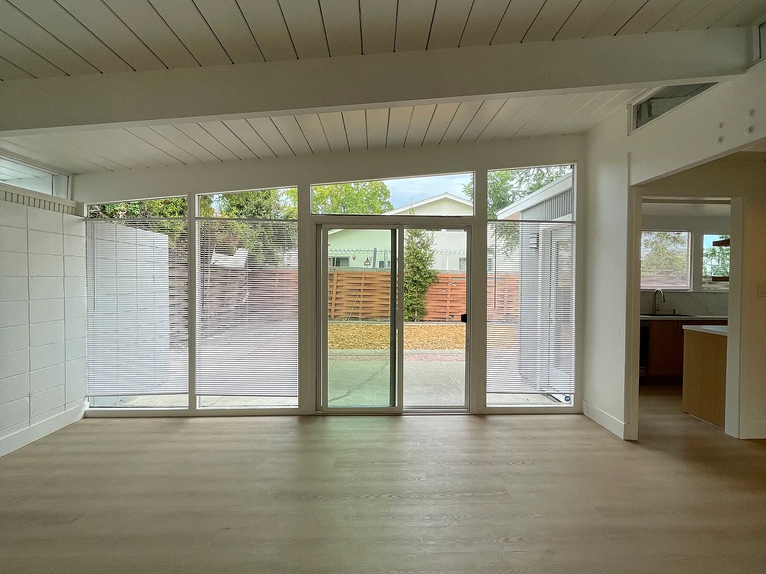753 Richmond Ave — Photo 4