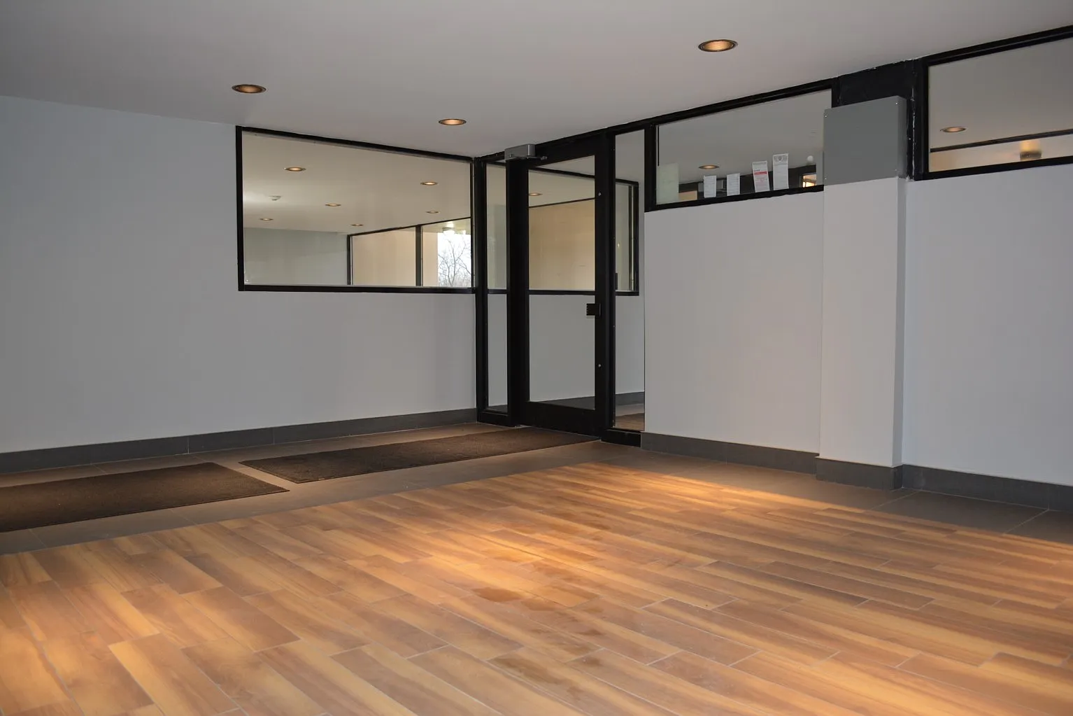 6000 Yonge Street — Photo 2