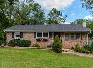 14 Stevens Hill Rd, Asheville, NC 28805