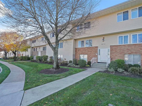 25 College Avenue #709, Nanuet, NY 10954