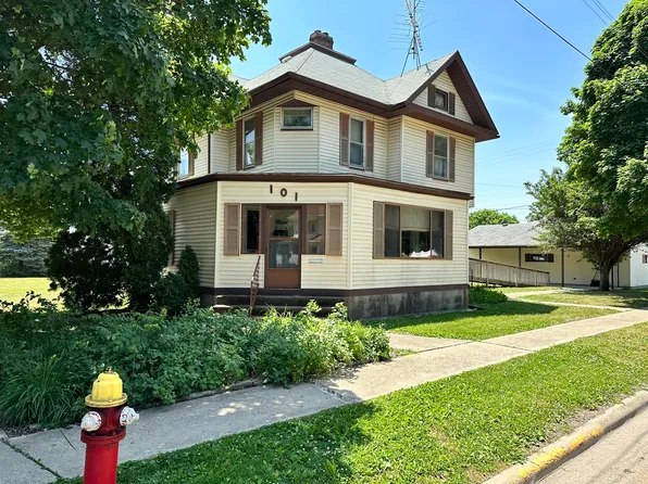 101 S Jackson Ave, Polo, IL 61064