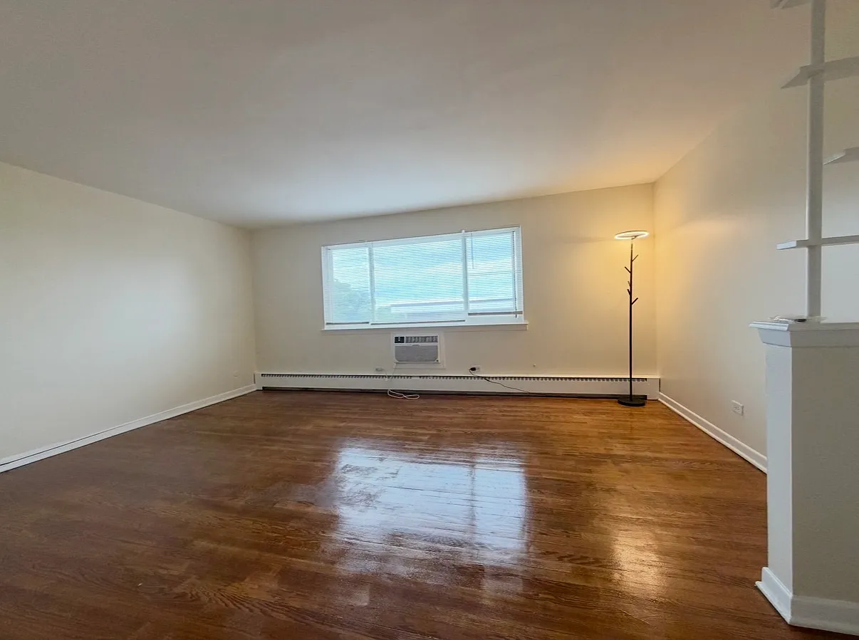 1 bed, 750 sqft, $1,450 — Photo 3