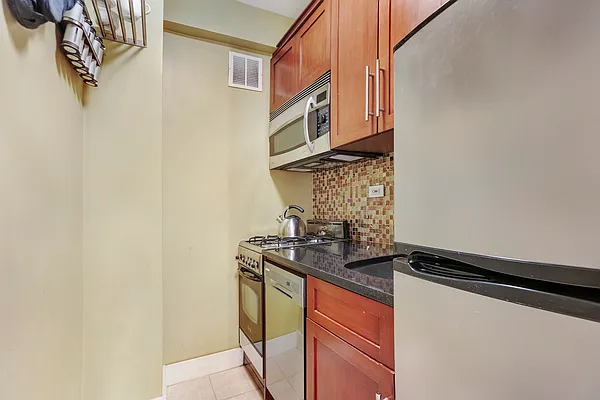 Sold by Compass | media 1