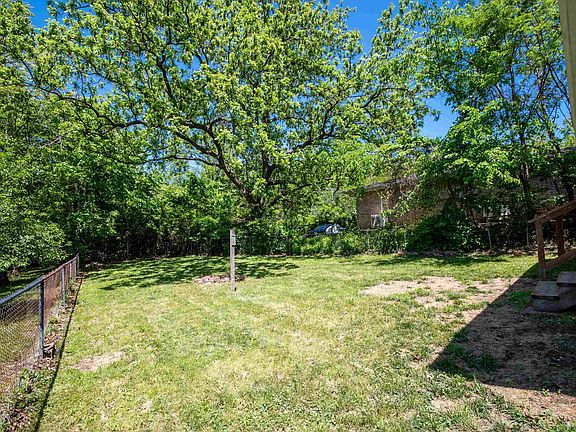 3rd image of 4503 NE Scenic Dr