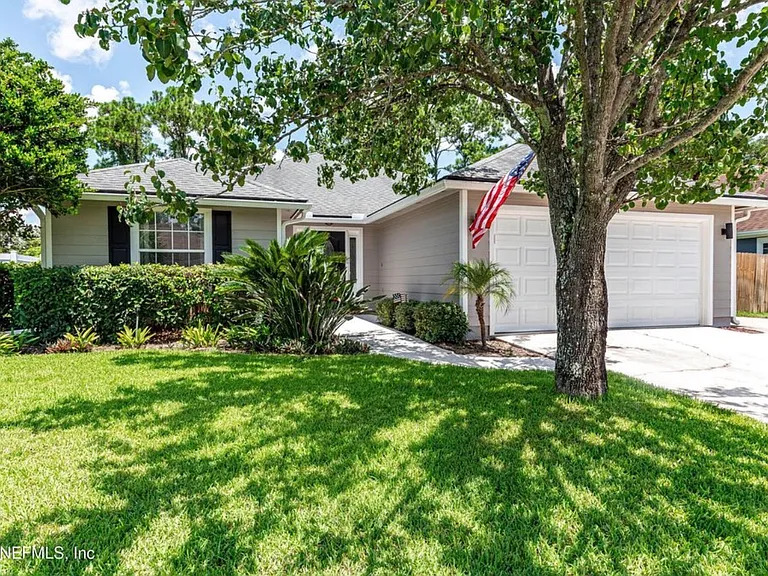 12381 Apple Leaf Dr — Photo 3