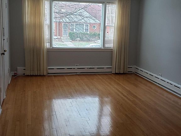 Living room facing south