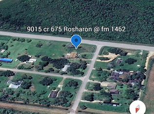 9015 County Road 675, Rosharon, TX 77583