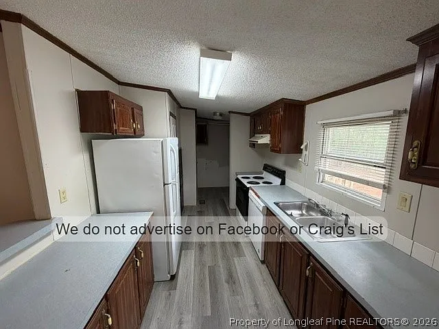 3 bed, 2.0 bath, 1120 sqft, $1,395 — Photo 4