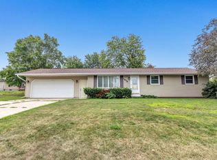 1676 Klaus St, Greenleaf, WI 54126