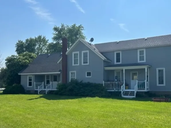 210 Oak St, Maple Park, IL 60151