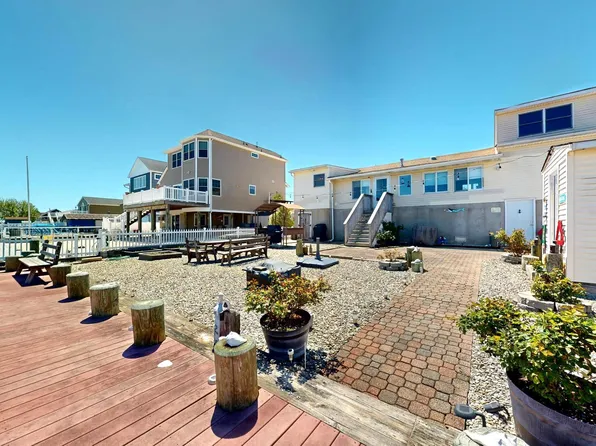 107 E Potomac Dr, Little Egg Harbor, NJ 08087