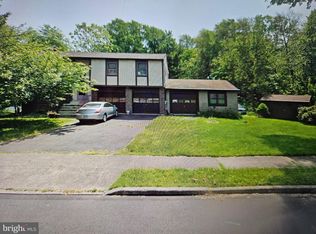 1229 Manor Dr, Warminster, PA 18974