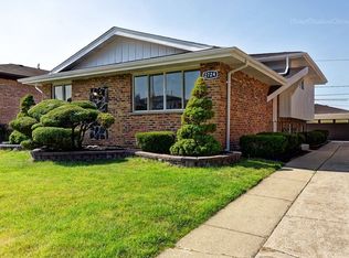 2724 W 85th Pl, Chicago, IL 60652