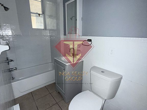 5th image of 2301 Central Ave #4AN