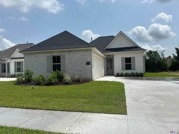 12052 Clare Ct, Geismar, LA 70734