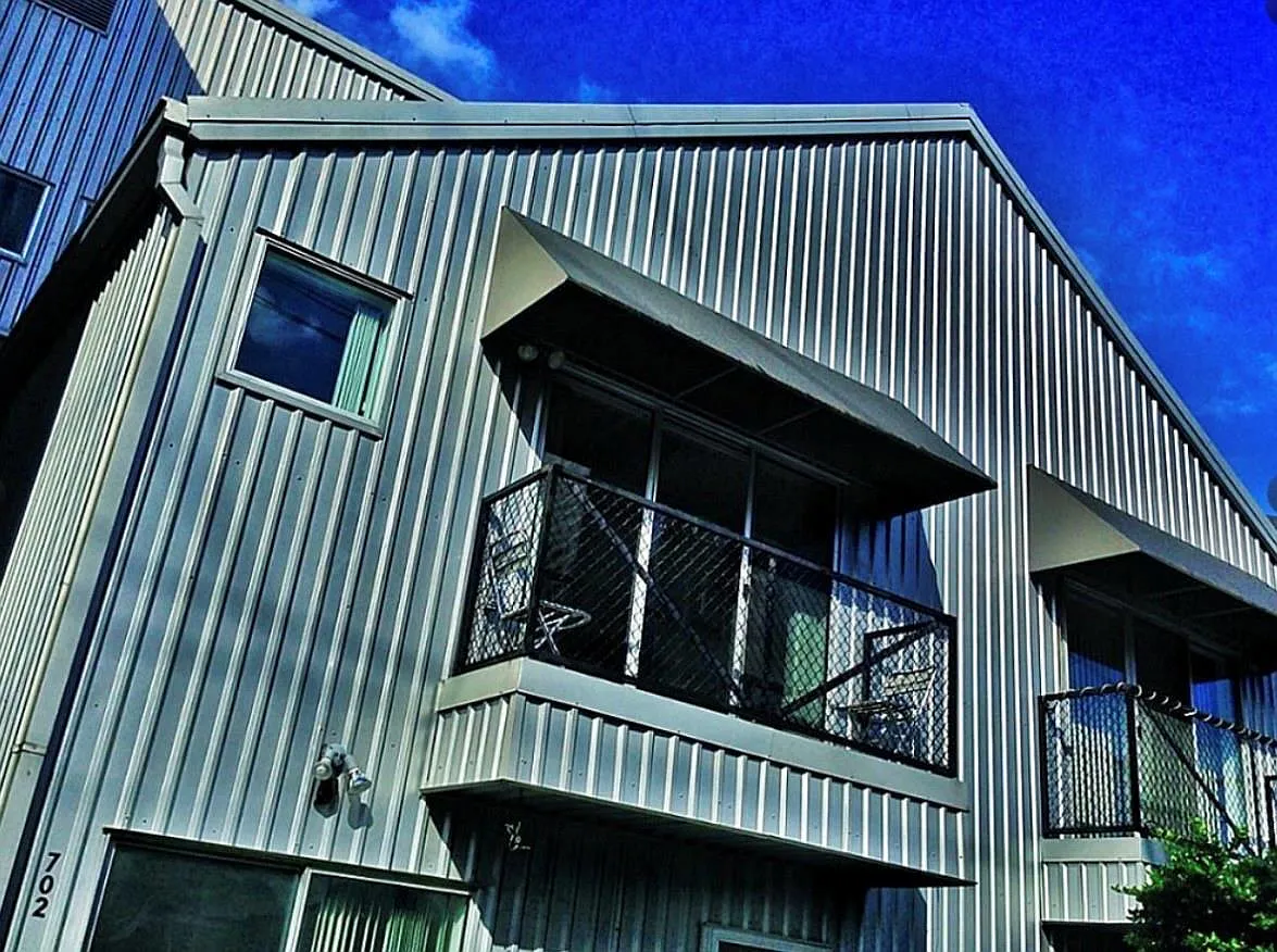 Building Photo - 702 Ruthven St
