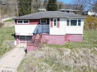 1010 Birch St, Bellaire, OH 43906