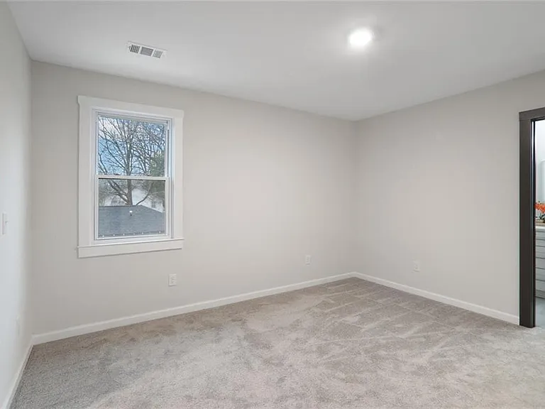 190 Adair Ave SE — Photo 25