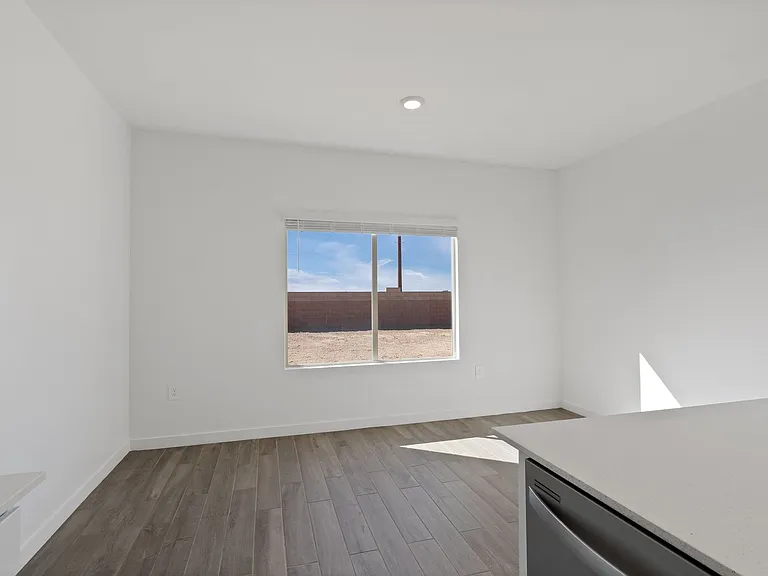 12437 W Old Farm Dr — Photo 10