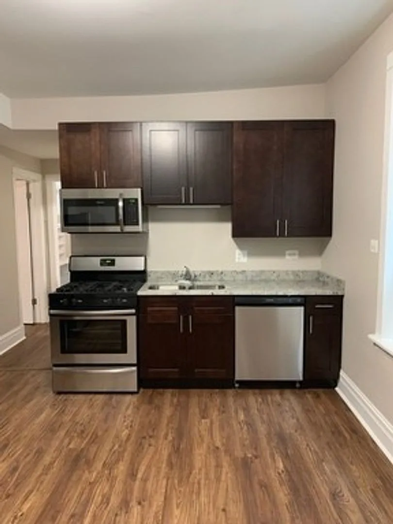 Boulevard Properties - 3225 — Photo 3
