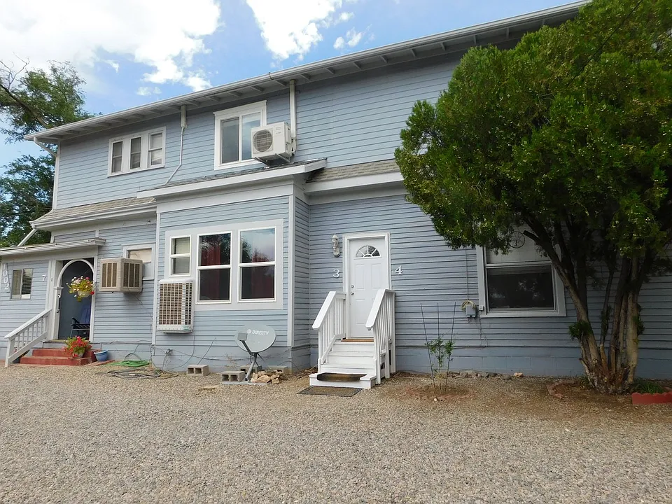 1002 Santa Clara Ave