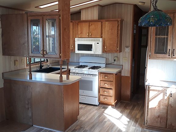 4th image of 200 S Marshall St #3