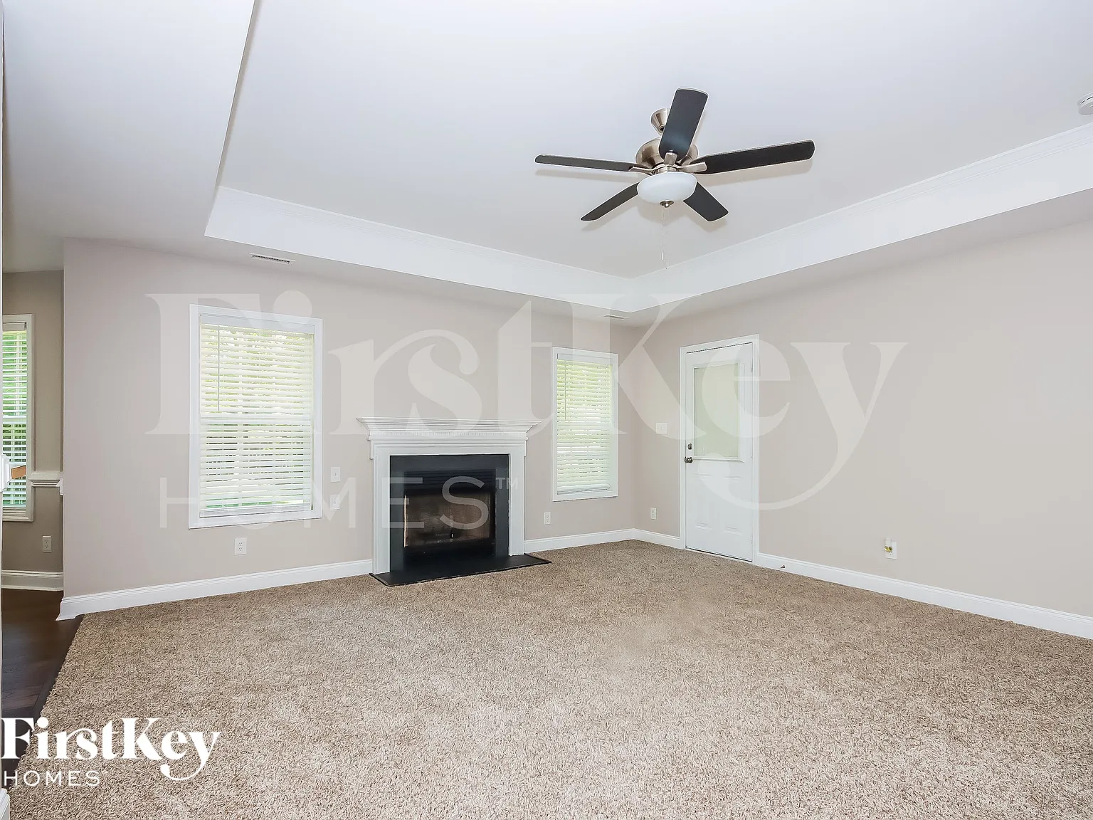 3 bed, 2.0 bath, 1830 sqft, $2,390 — Photo 4