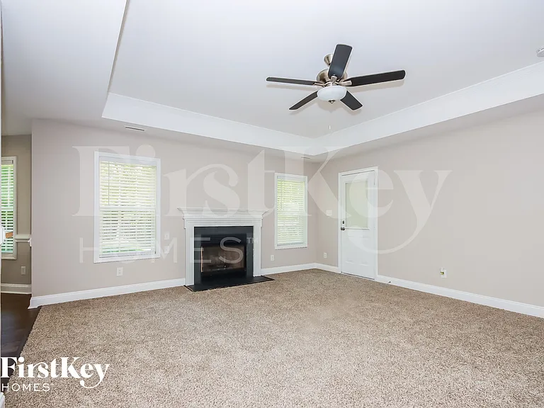 645 White Oaks Rd — Photo 4