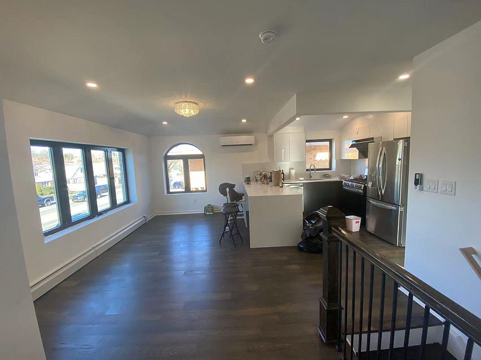 1st image of 4025 Utopia Pkwy #2